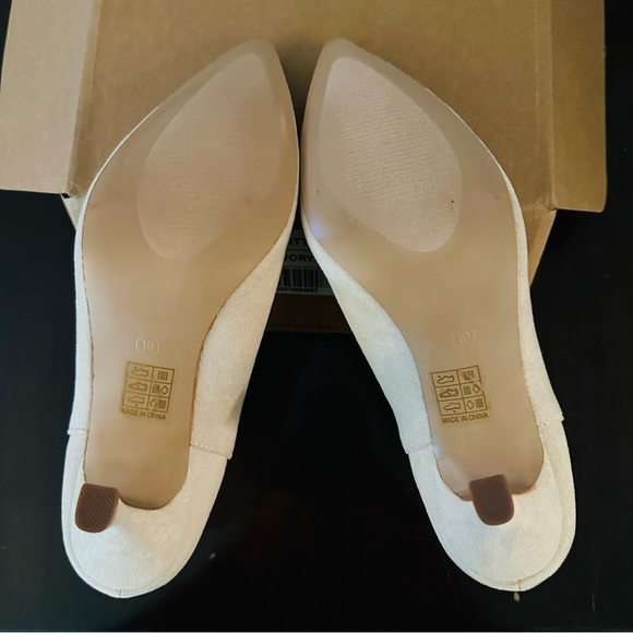 Journee White Ankle Boots Booties - Size 10 - Picture 11 of 12